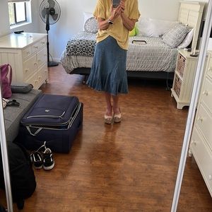 DKNY ruffled Jean skirt!